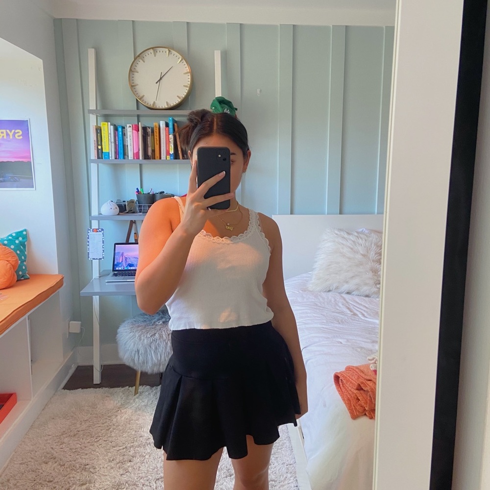 Urban Outfitter black pleated mini skirt!